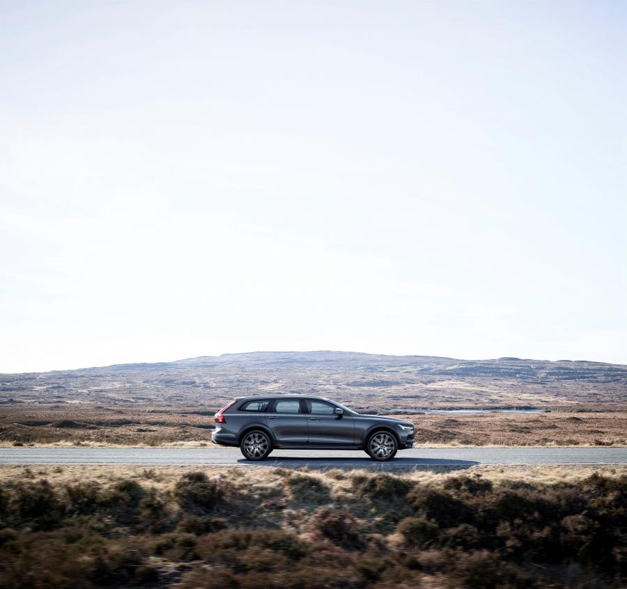  Volvo V90 T6 Cross Country 2016 года  (фото 75 из 104)